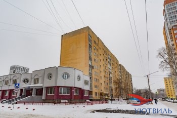 Трехкомнатная квартира на Стачек в Верхней Туре - verhnyaya-tura.yutvil.ru - фото 1