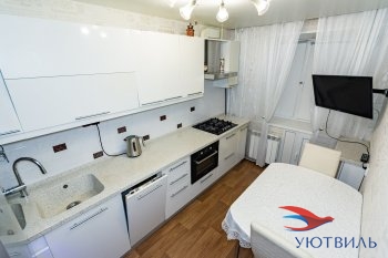 Трехкомнатная квартира на Стачек в Верхней Туре - verhnyaya-tura.yutvil.ru
